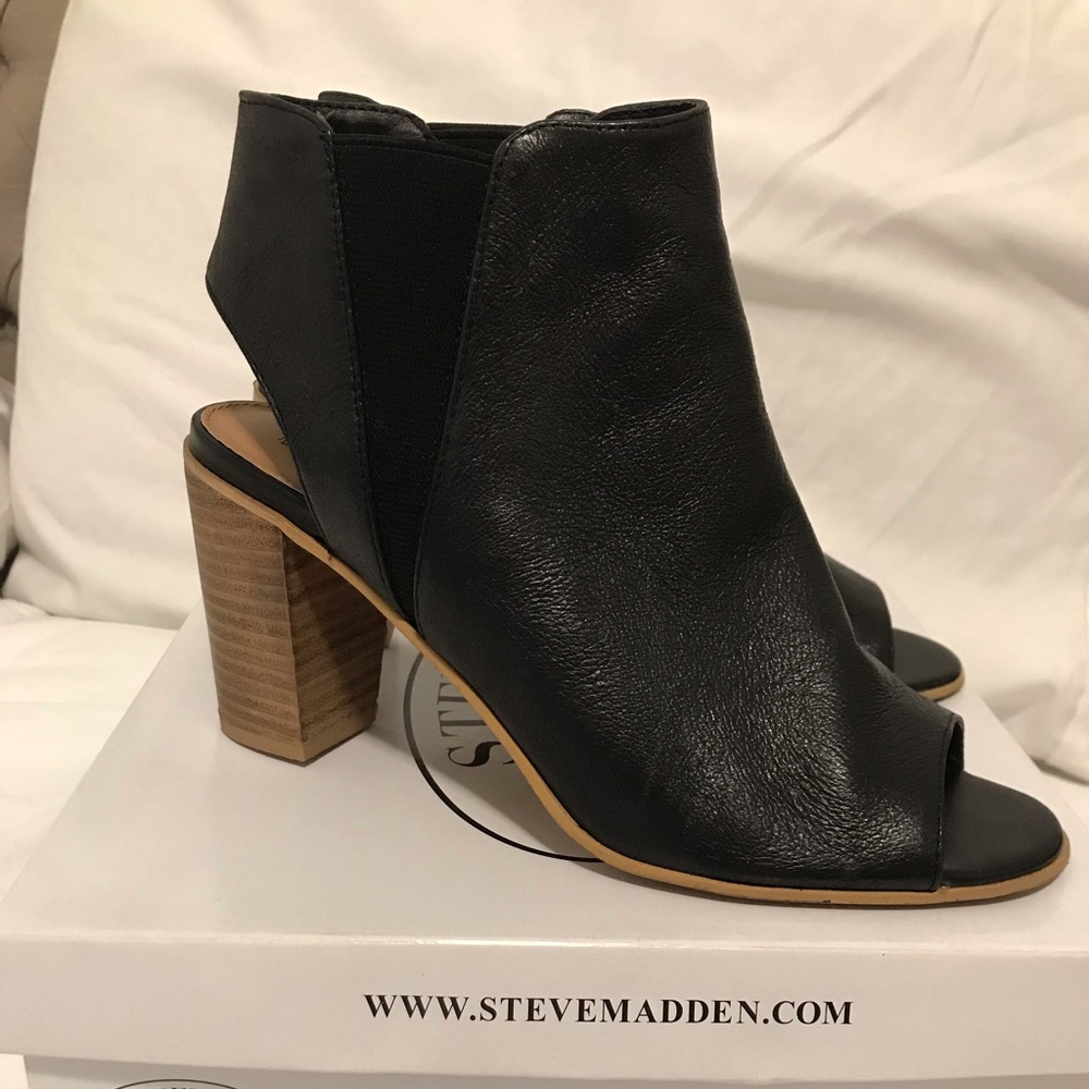 Steve Madden chunky peep toe heels